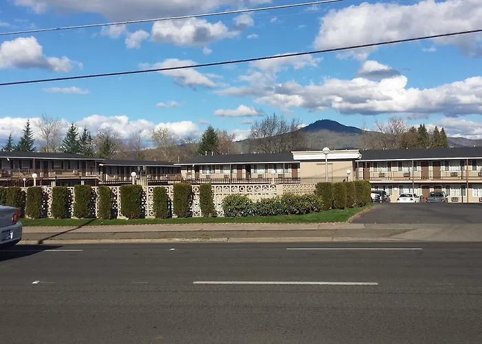 Motel: Rogue Valley Inn